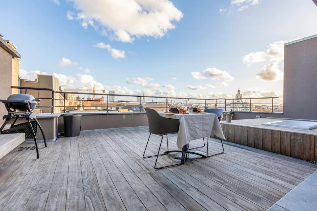 Love Nest - Your Cosy Penthouse Oostende Buitenkant foto